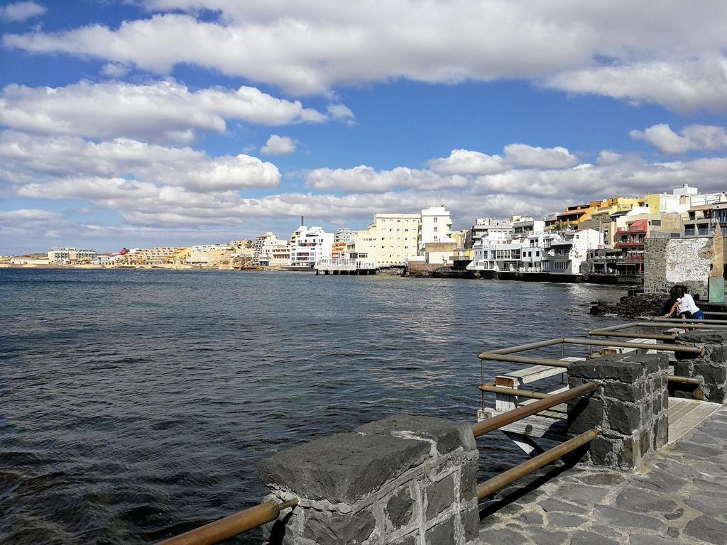 Alquilaencanarias Medano Lugar De Encuentro El Medano  Bilik gambar